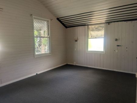 Spacious Home in the Heart of Maryborough - Photo 3
