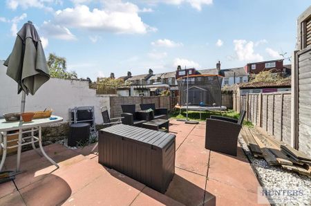 2 bedroom terraced house to rent - Photo 3