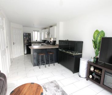 2 bedroom detached house to rent - Photo 5