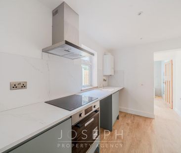 3 bedroom terraced house to rent - Photo 4