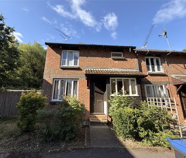 Overthorpe Close, Knaphill, Woking, Surrey, GU21 2LA - Photo 3