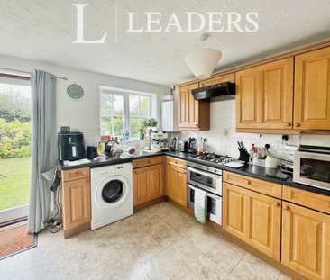 3 bedroom detached house to rent - Photo 5