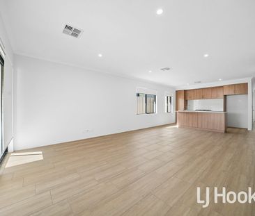 Brand new 4x2x2 home in Two Rocks - Photo 1