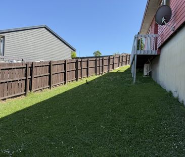 Family Home + Large Yard - Great Opportunity - Photo 3