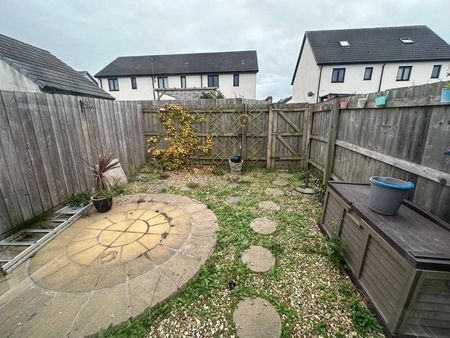 2 bedroom terraced house to rent - Photo 4