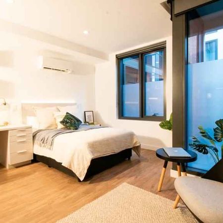 Premium Studio With CBD View - Photo 4