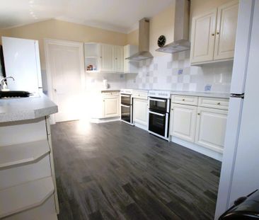 1 bedroom semi-detached house to rent - Photo 3