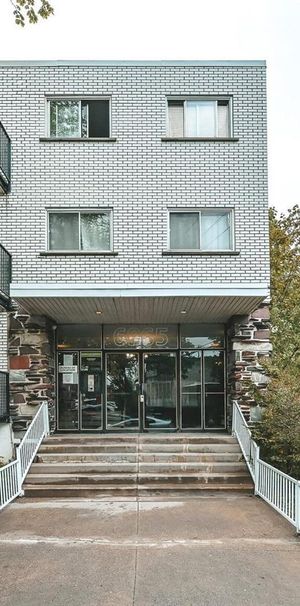 3 Bedroom - 6965 Rue De Choisy, Montréal - Photo 1