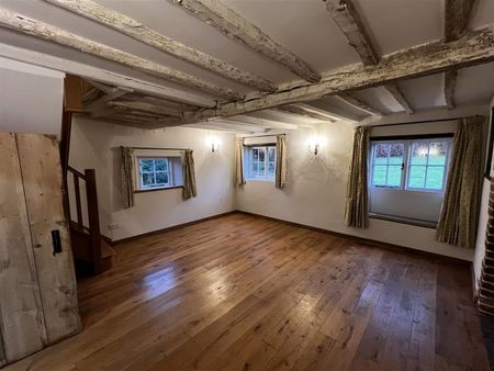 The Broadway, Petham, Canterbury - Photo 3