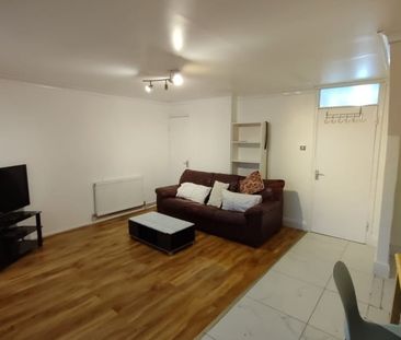 1 Bed Flat, Steele Road, N17 - Photo 2