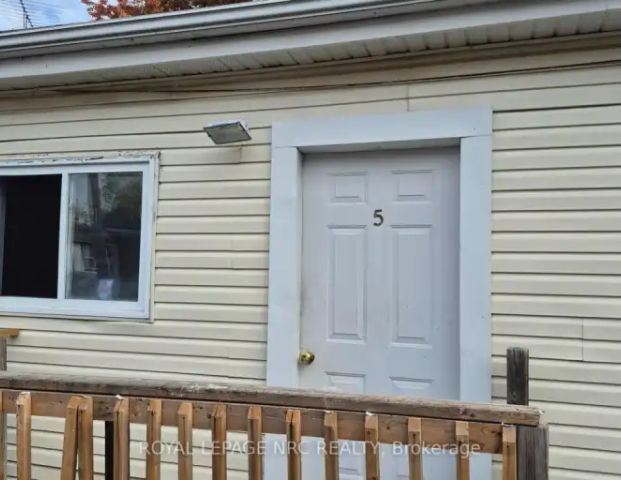 5 - 74 QUEENS CIRCLE | 5 - 74 QUEENS CIRCLE, Fort Erie - Photo 1