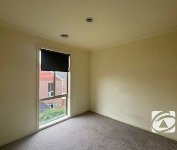“SOUGHT-AFTER LOCATION” - Photo 4