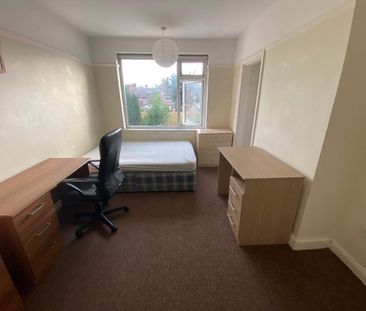 4 bedroom house to rent - Photo 3