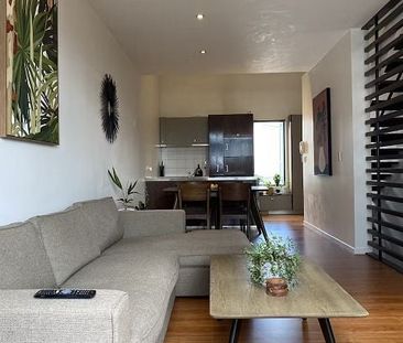 Modern 163m2 three bedroom townhouse for rent CBD - Photo 1