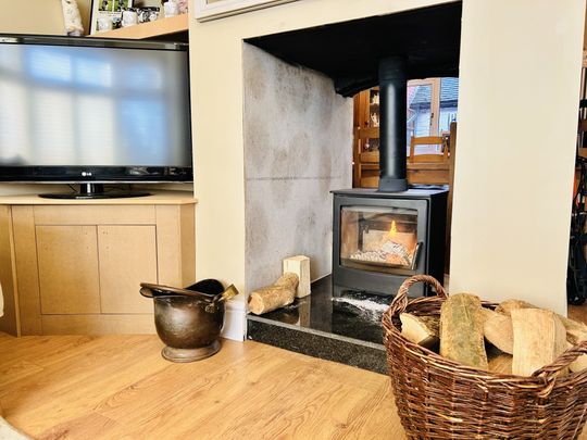 Picknalls Avenue, Uttoxeter - Photo 1