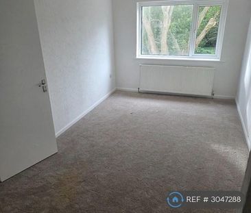 3 bedroom end of terrace house to rent - Photo 2