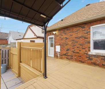 For Lease - 136 Ivon Avenue, Hamilton, Ontario - Photo 2