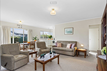Great location - bright and sunny - Photo 5