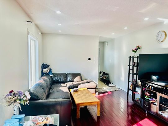 For Lease - 29 Lathbury Street Unit# main level, Brampton, Ontario - Photo 1