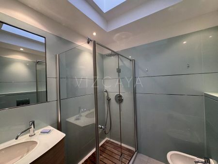 Location Appartement 6 pièces 188m² NICE 06300 - Photo 5