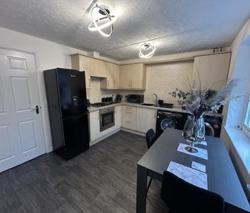 3 bedroom semi-detached house to rent - Photo 3