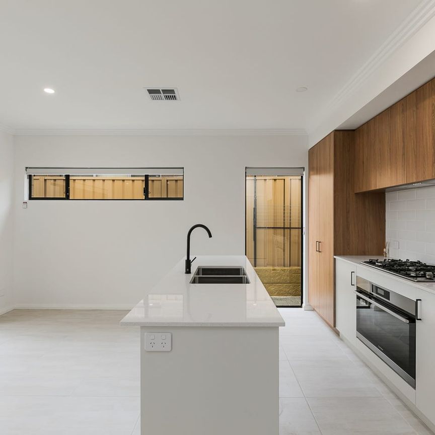 Opportunity comes along ! - Photo 1