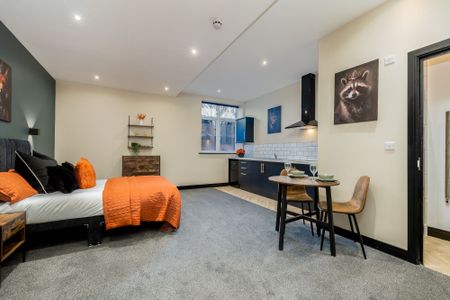 Crown House, Nuneaton, CV11 4BX - Photo 3