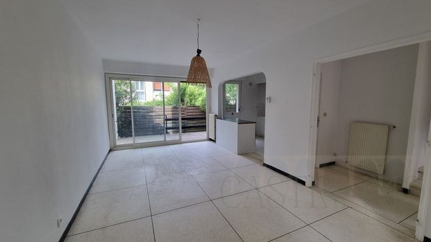 Location Maison 5 pièces 87m² CASTRIES 34160 - Photo 1