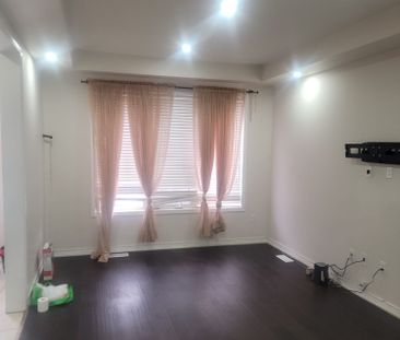 For Lease - 13 Dulverton Drive Unit# Main & 2nd, Brampton, Ontario - Photo 2