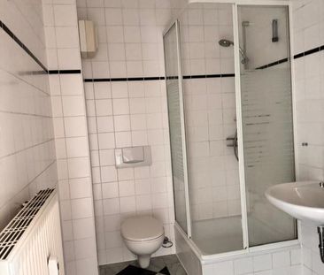 +++1 Monat Kaltmietfrei! RENOVIERTE DACHGESCHOSSWOHNUNG mit EINBAUK... - Photo 1