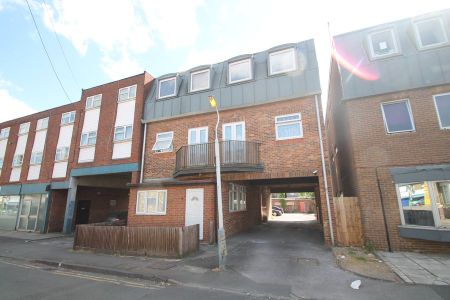 1 bedroom apartment to rent - Photo 4