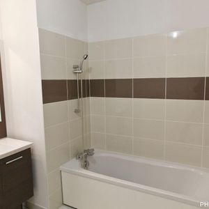 location Appartement T2 DE 43.9m² À BORDEAUX - Photo 2