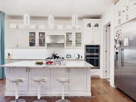 Detached Home For Lease | N9237784 - Photo 3