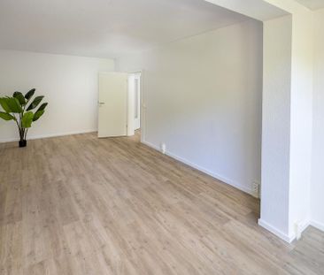 Wohnen mit LIFT - helle, moderne TOP 2-Zimmer-Wohnung ab 01.05.26 m... - Photo 1