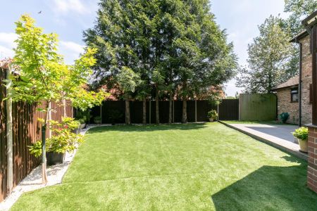 4 bedroom detached house to rent - Photo 2