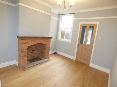 2 BED Terraced House To rent - Photo 2