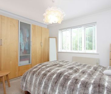 Varsity Drive, TW1, London - Photo 5