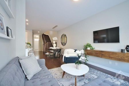 For Lease - 110 Lavatera Street, Blossom Park - Airport and Area, Ontario - Photo 4