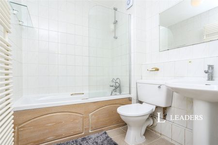 4 bedroom house to rent Westgate Road, Beckenham, BR3 - Photo 5