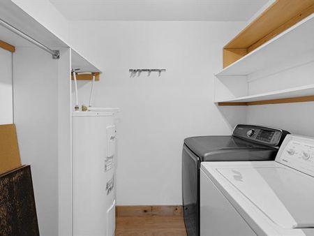 Unit 2: Entire unit - Photo 4