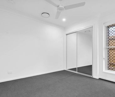 Spacious Four-Bedroom Home with Ducted Air & Alfresco Living - Photo 4