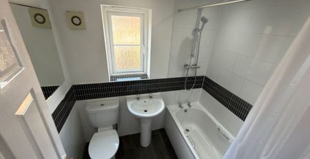 Holme Bank Close, Bradford, BD4 0QZ - Photo 5