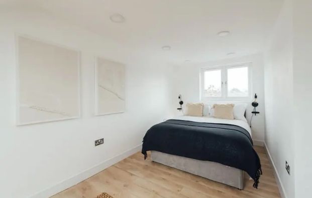 1 Bed Flat, Seymour Gardens, IG1 - Photo 1