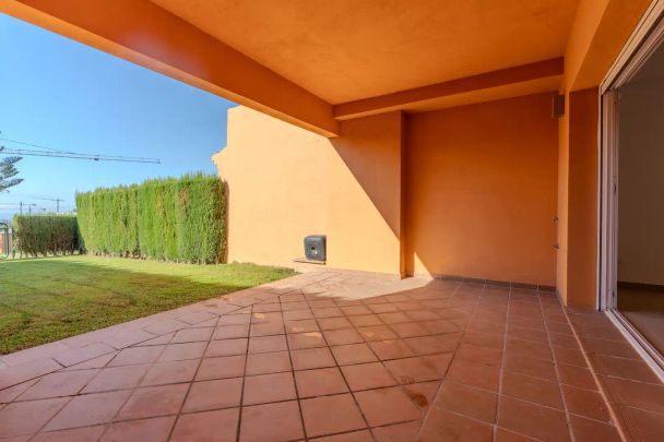Estepona - Foto 1