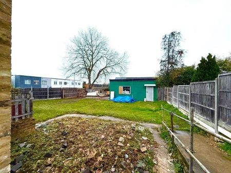 Bushey Grove Road, Bushey, WD23 - Photo 2