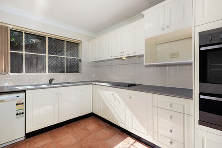 Spacious Double-Storey Duplex Offering Comfort, Quality & Convenience - Photo 3