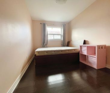 For Lease - 1 Chester Le Boulevard, Toronto, Ontario - Photo 5