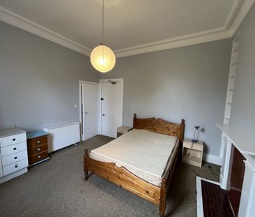 Flat 2 Woodhouse Cliff, Leeds, LS6 - Photo 1