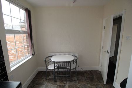 Latham Street Flat, PRESTON, Lancashire PR1 3TE - Photo 3