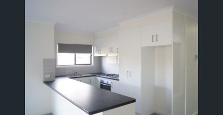 Modern Townhouse. - Photo 5